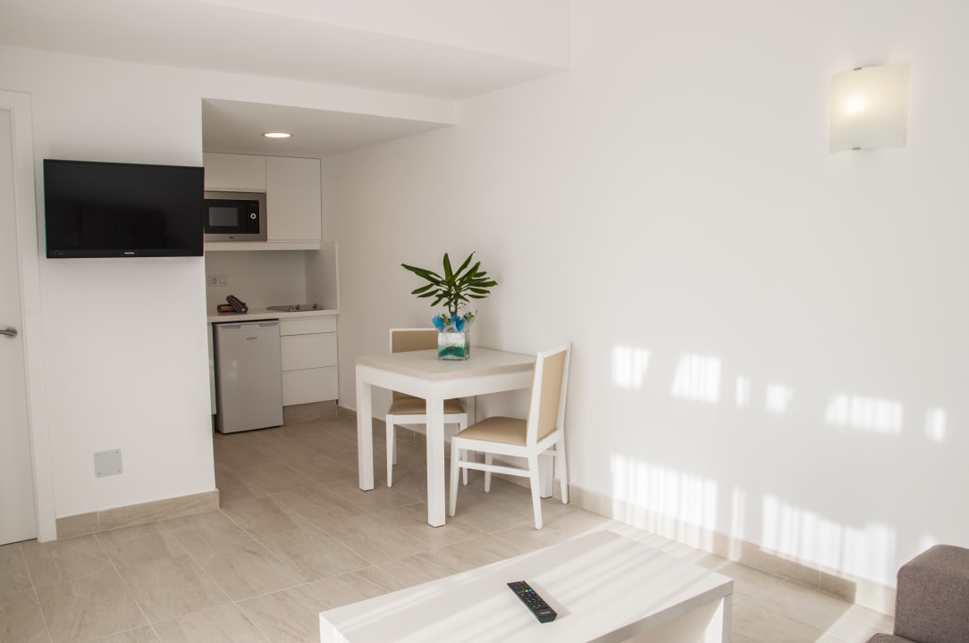 Zimmer Sagitario Menorca Mar