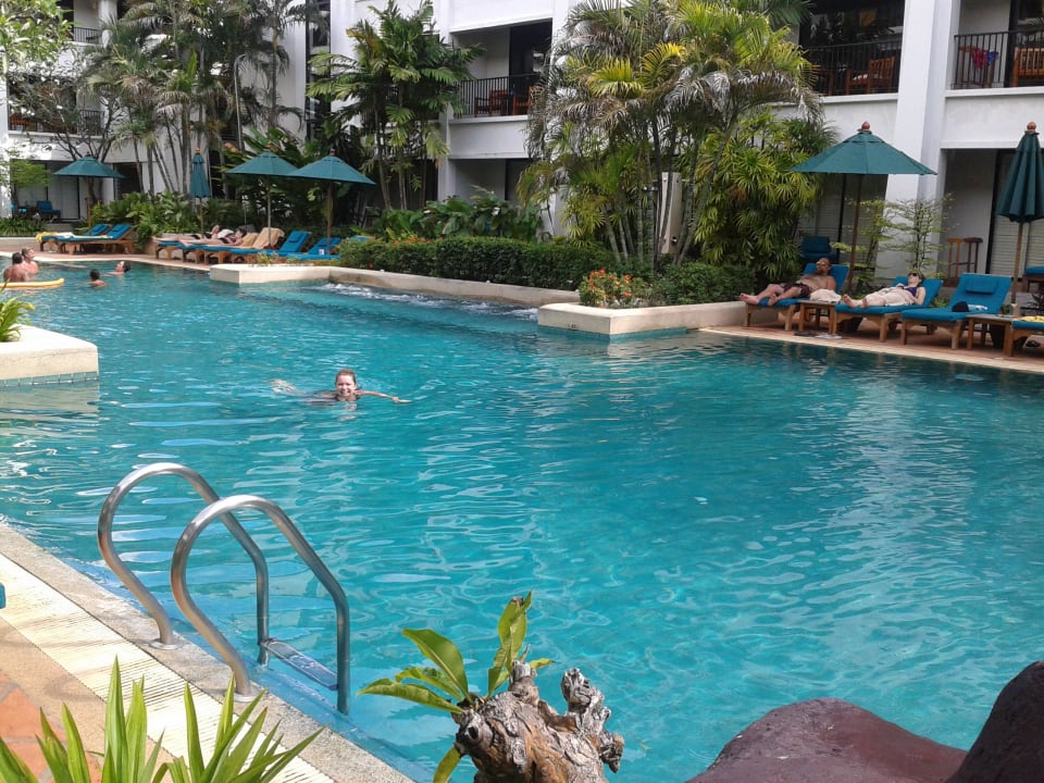 Pool DoubleTree by Hilton Phuket Banthai Resort
