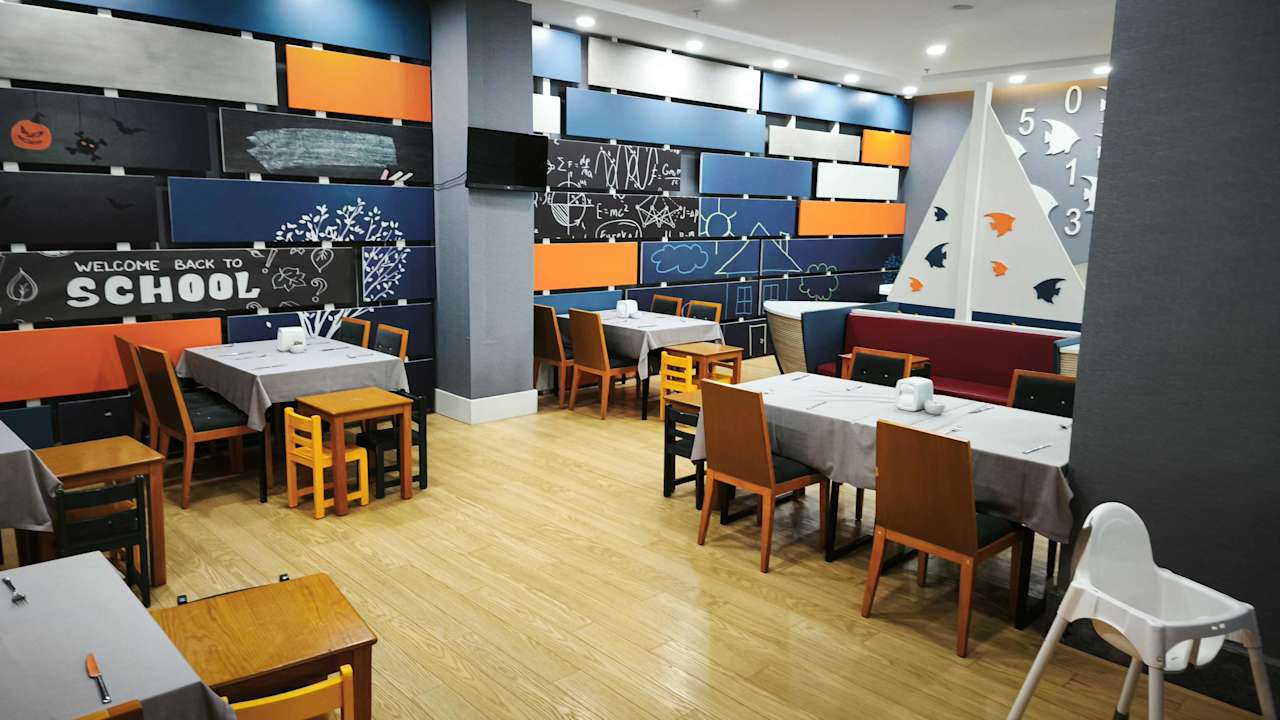 Gastro Saturn Palace Resort Hotel