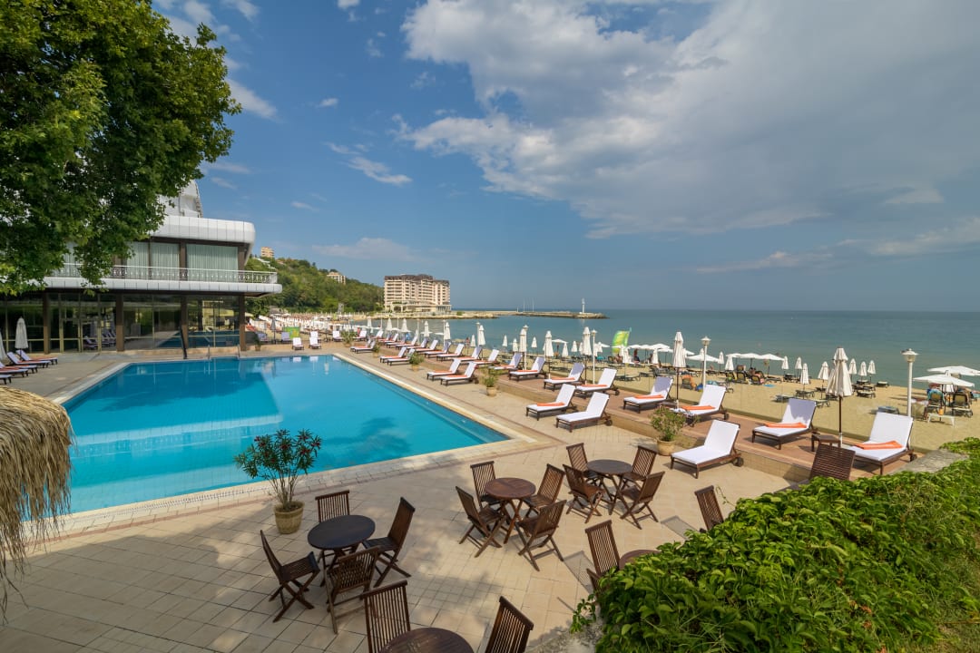 Pool Hotel Palace, Sunny Day Resort