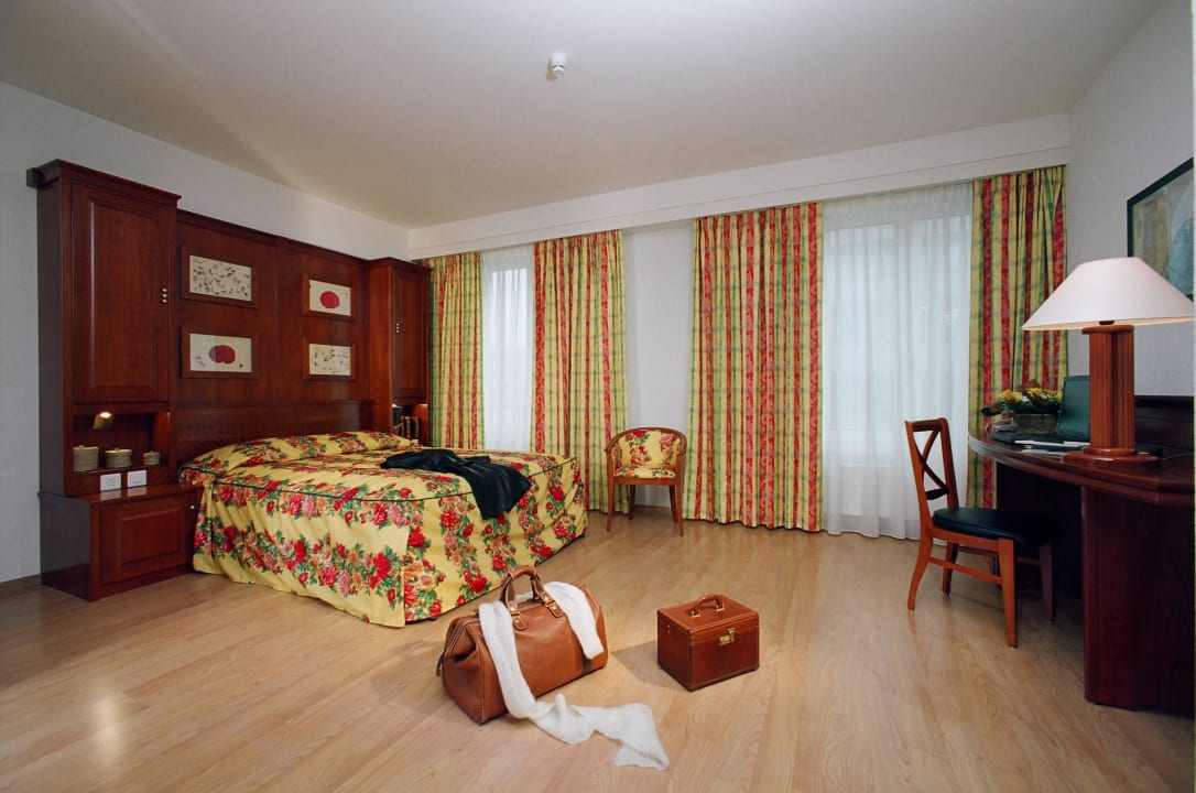 Superior room 1st Floor Hotel Suisse Geneve