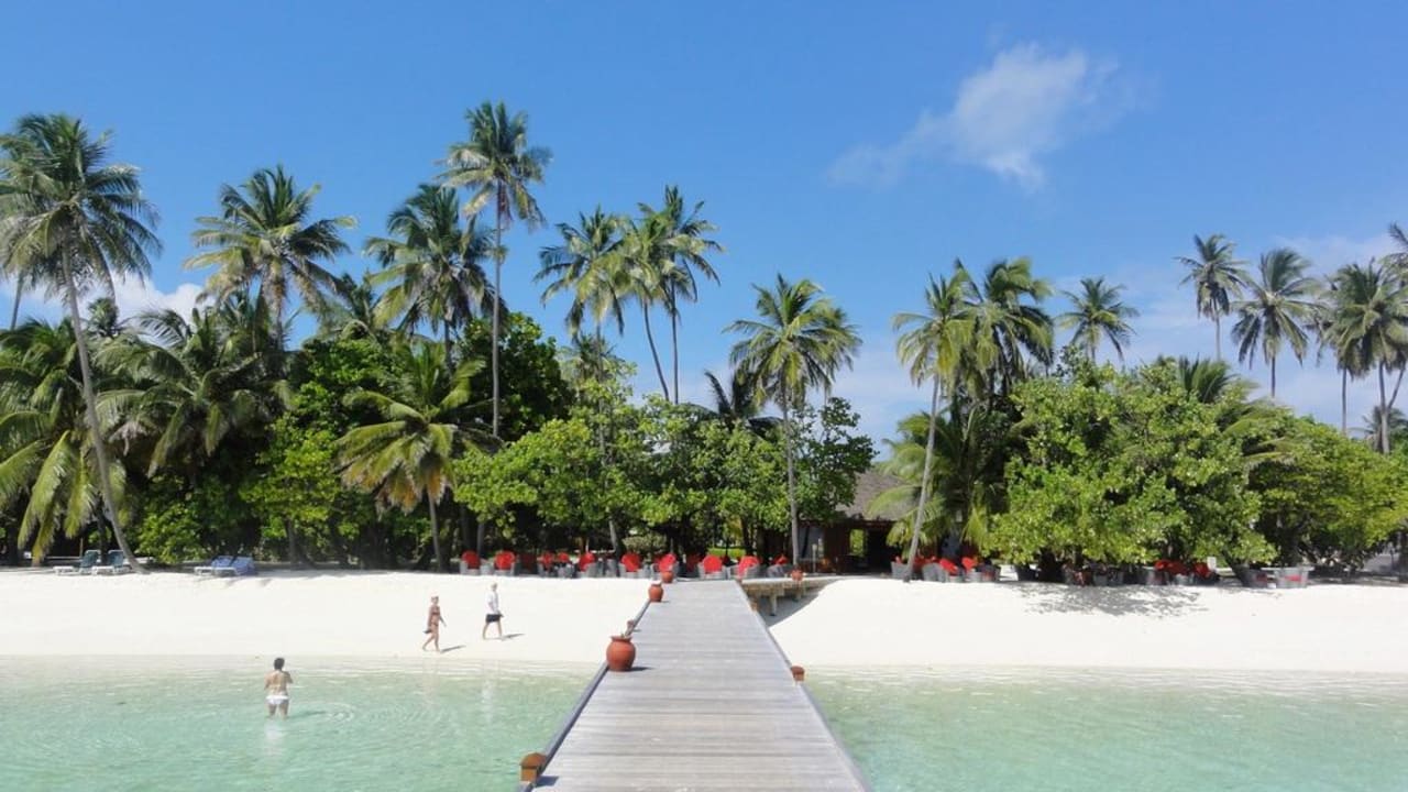 Traum! von den Wasservillen aus Richtung Insel Meeru Maldives Resort Island