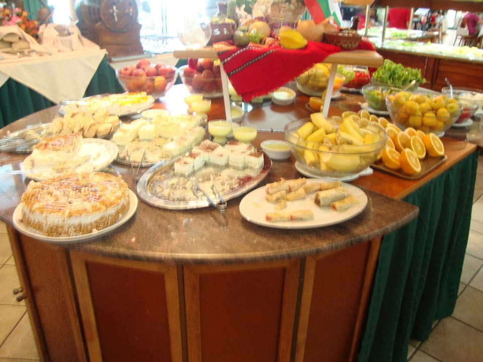 Słodkości i owoce Hotel Borjana