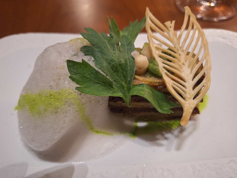 Gastro Acanthus Cennet Barut Collection