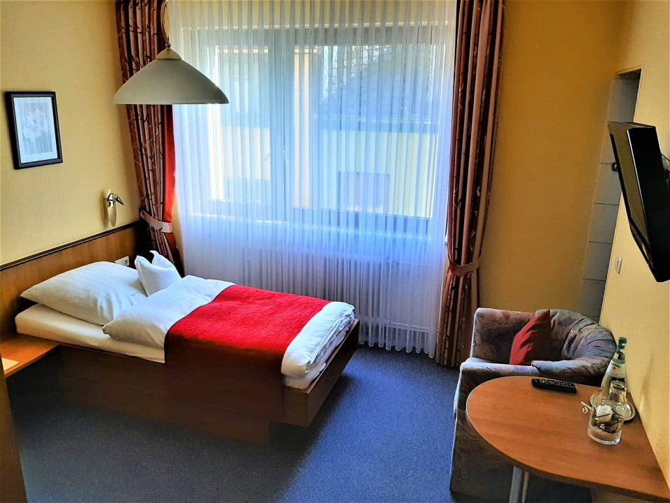 Zimmer Weinhotel Hubertus Garni