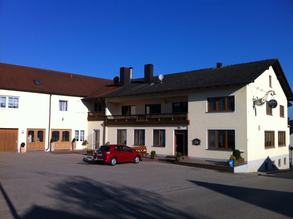 Eingang im März Landgasthof Zum Gaulwirt Tettenwang