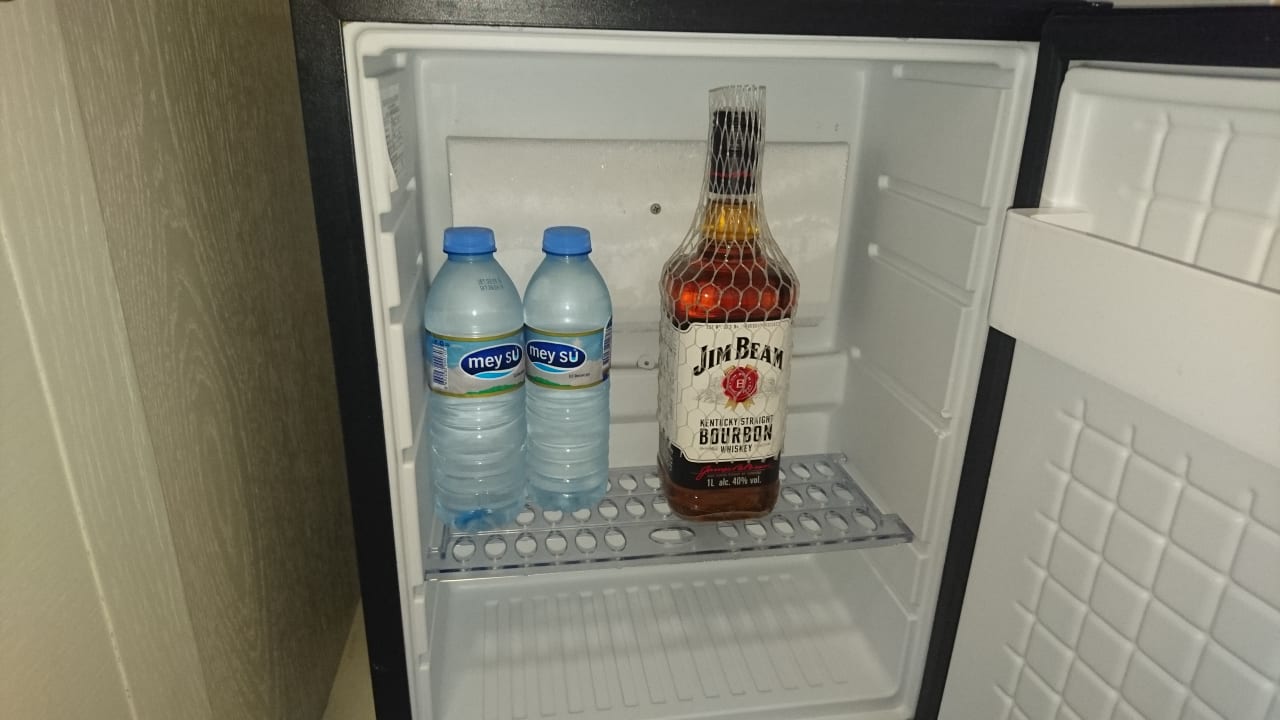 "MINIBAR. WHISKEY Aus DUTY..." Merit Cyprus Gardens Holiday Village