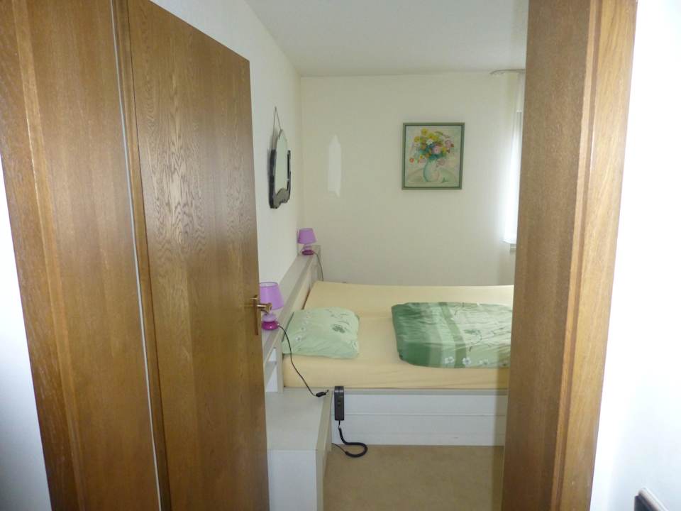 Blick vom Gang ins Zimmer Privatzimmer Schoen