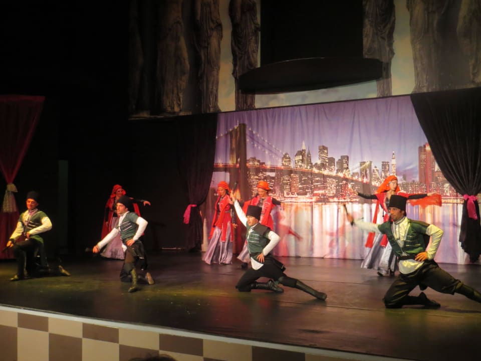 Abendunterhaltung im Amphitheater Hotel Delphin Diva