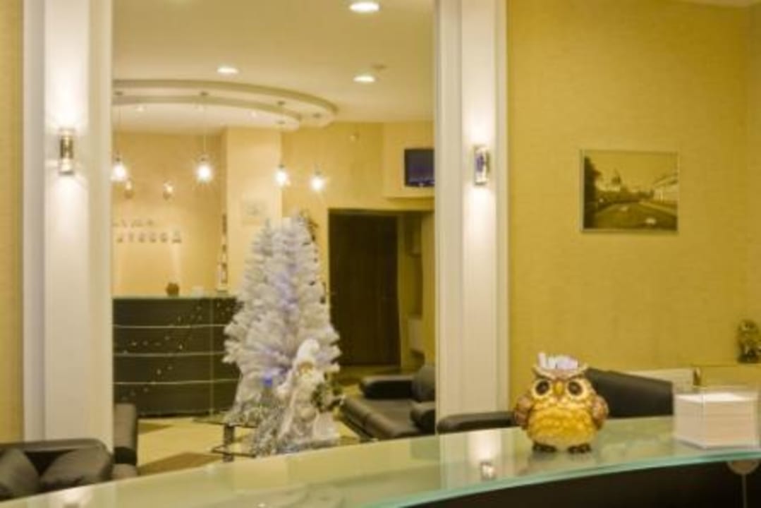 Лобби 9 Owls Hotel