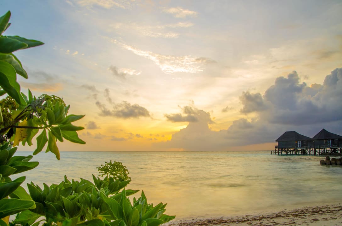Sonnenuntergang Kuredu Island Resort & Spa