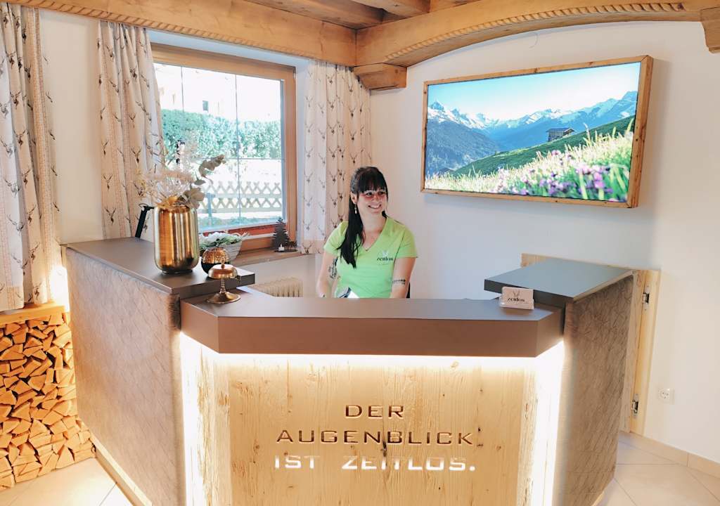 Lobby Zeitlos Apartments