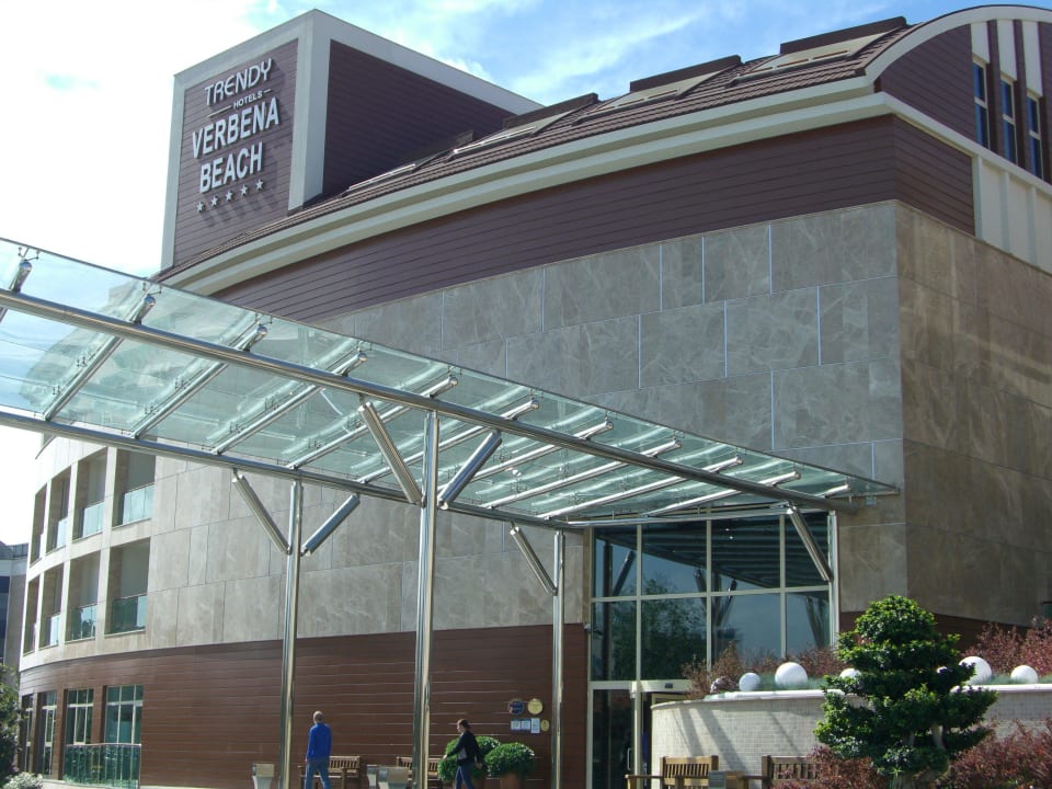Hoteleingang Sentido Trendy Verbena Beach
