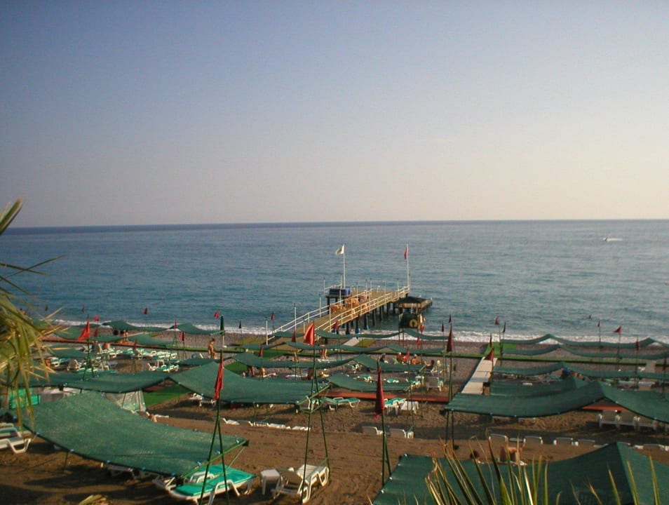 Pohled na pláž Botanik Hotel & Resort