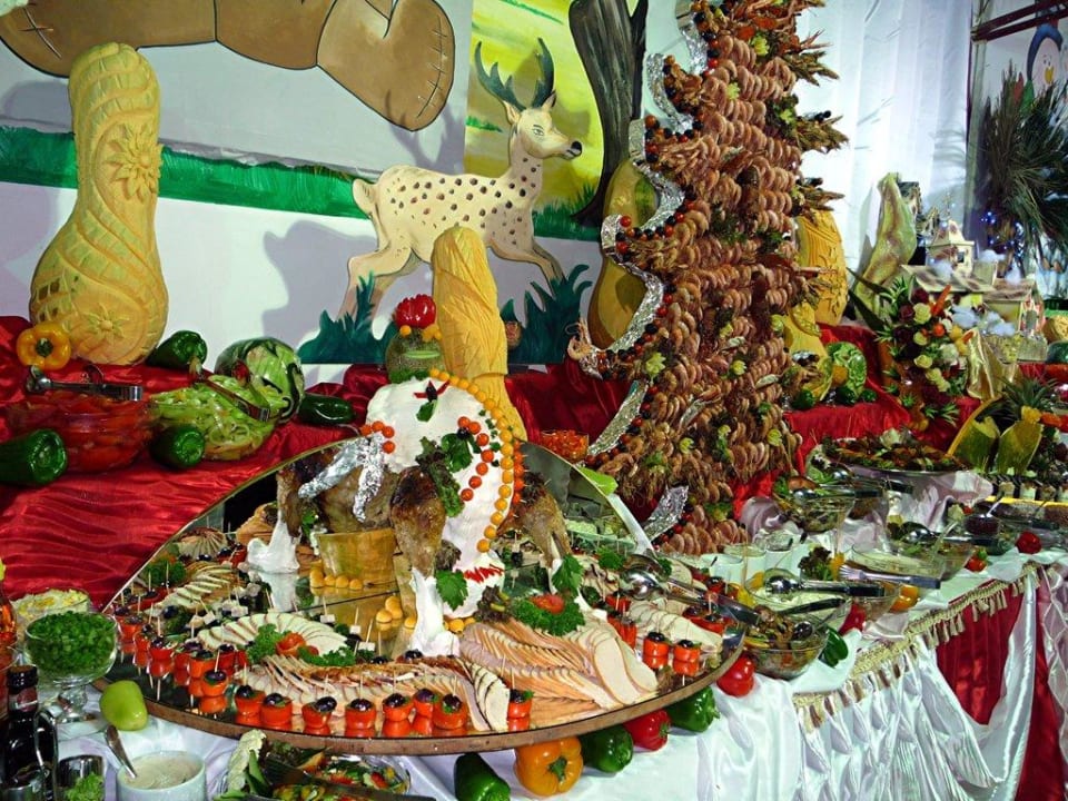 Teil des Weihnachtsbüffet Pickalbatros Alf Leila Wa Leila Resort - Neverland Hurghada