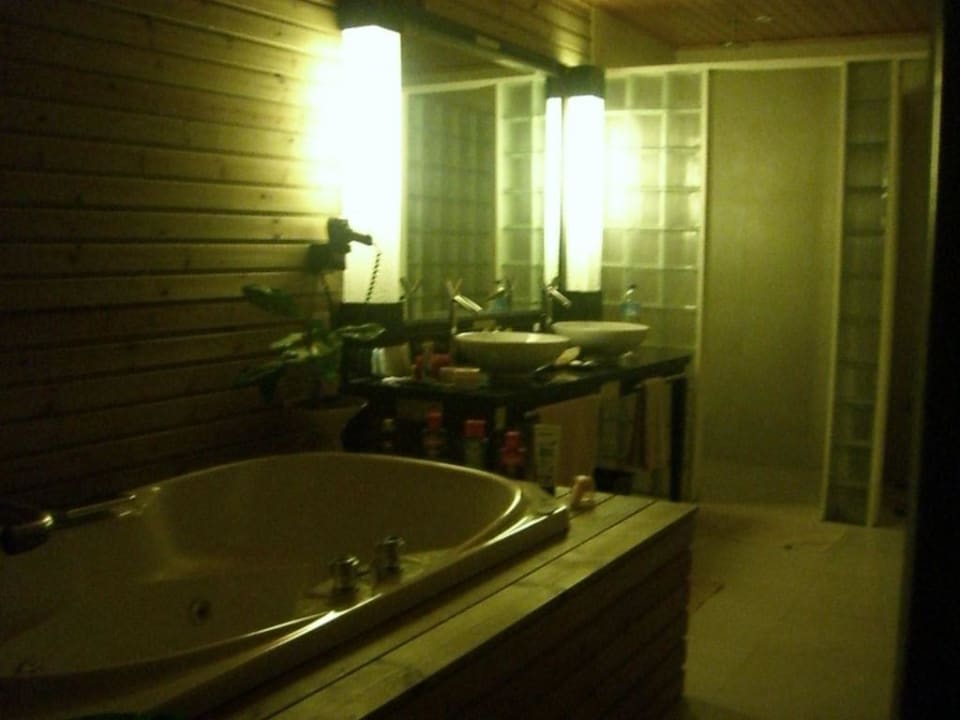 Jacuzzi Komandoo Island Resort & Spa - Adults only