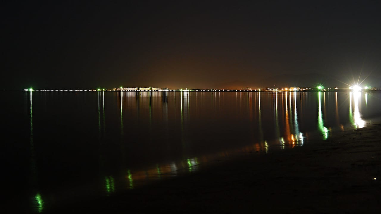 Pohled na nedaleký hotel Amwaj Sentido Caribbean World Soma Bay