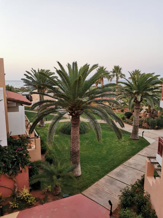 Gartenanlage Anissa Beach & Village