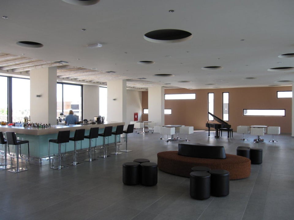 Bar - etwas steril TUI BLUE Palazzo del Mare