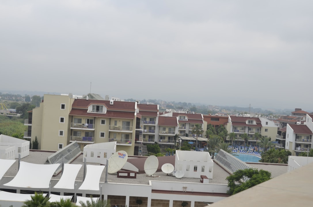 Вид с 5-го этажа в сторону Эвринсеки Aydinbey Kings Palace & Spa