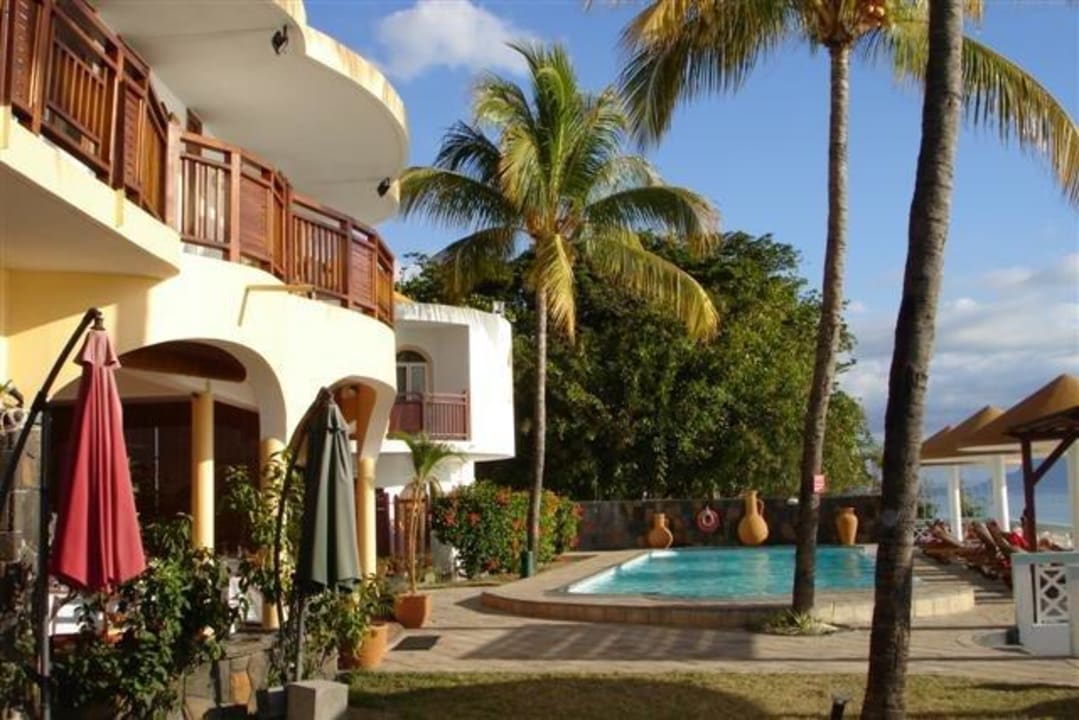 Garten und Pool Gold Beach Resort