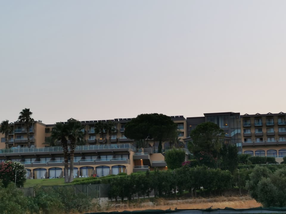 Außenansicht Kresten Palace Hotel