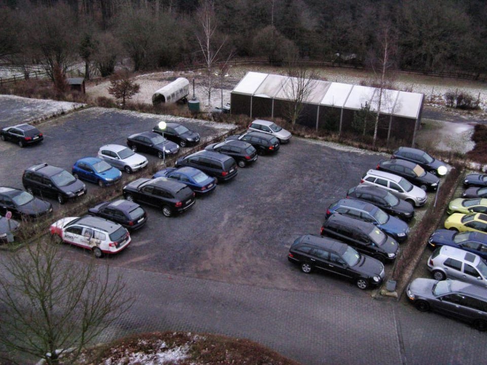 Parkplatz DORMERO Hotel Bonn - Windhagen