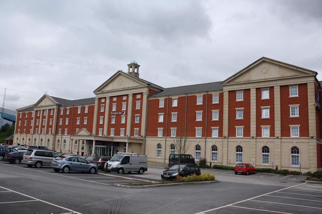 Hotel und Parkplatz Hotel Premier Inn Manchester Trafford Centre West