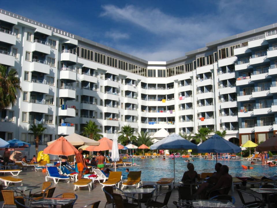 Poolseite Senza Grand Santana Hotel