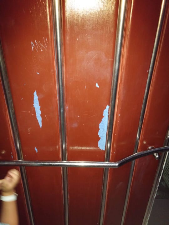 Aufzug Mira Meridia Beach Hotel