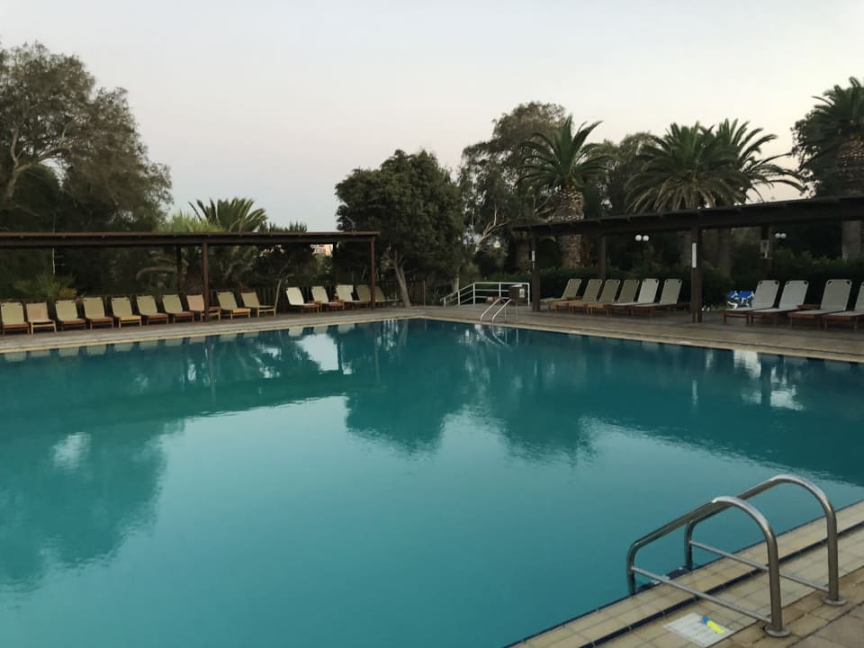 Pool Apollonia Beach Resort & Spa