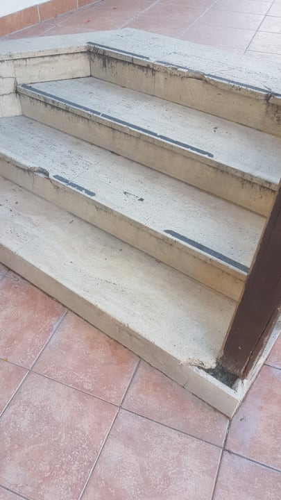 Pool Well Palace Side