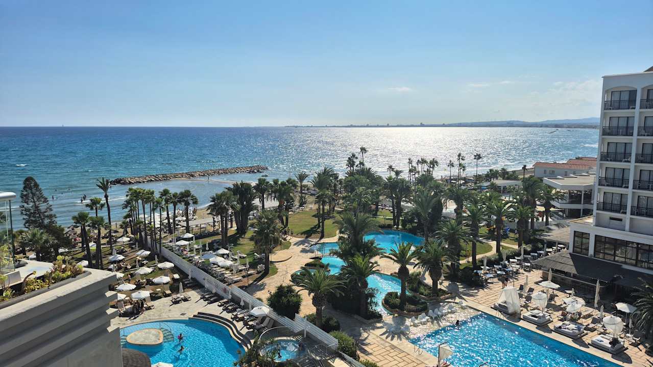 Ausblick The Golden Bay Beach Hotel