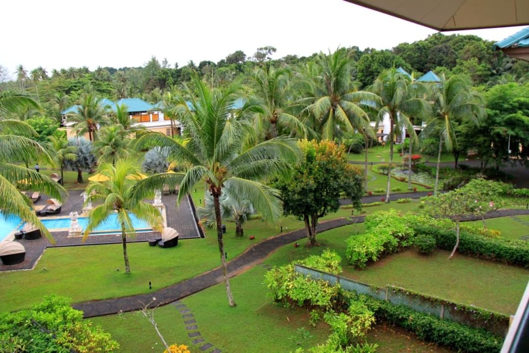Garten mit Pool Hotel Angsana Bintan