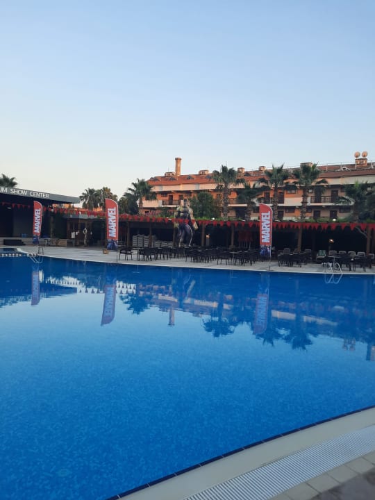 Pool Side Lilyum Hotel & Spa