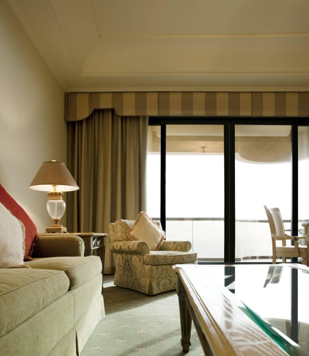 Royal Club Suite Wohnzimmer Le Royal Méridien Beach Resort & Spa Dubai