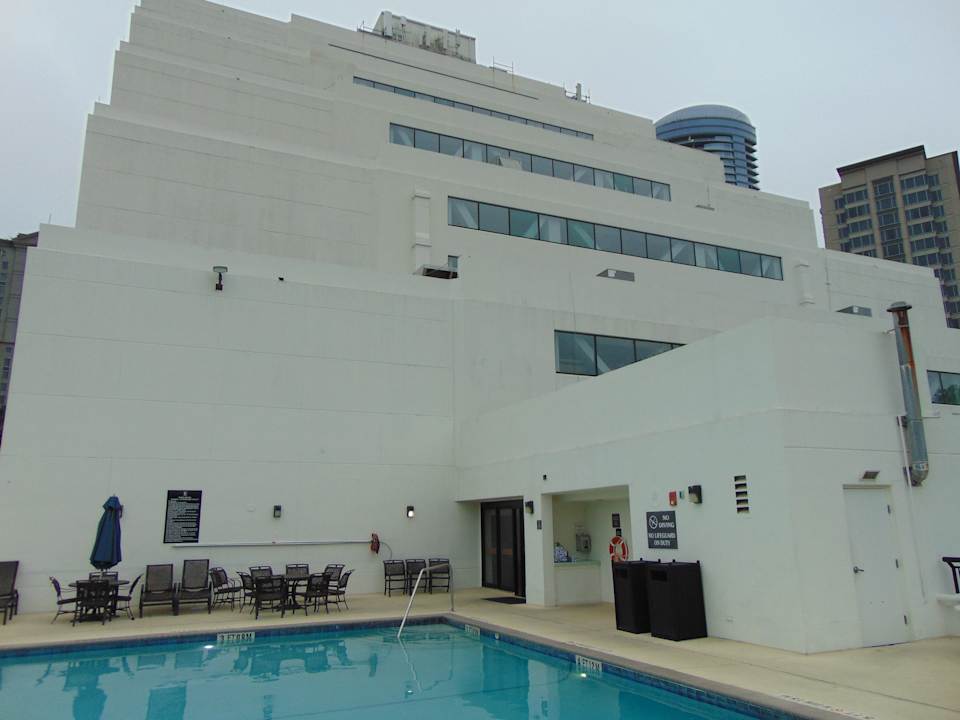 Pool Embassy Suites Hotel Atlanta-Buckhead