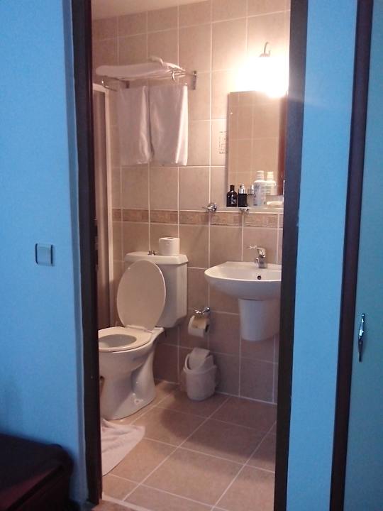 Blick ins Badezimmer Oscar Garden