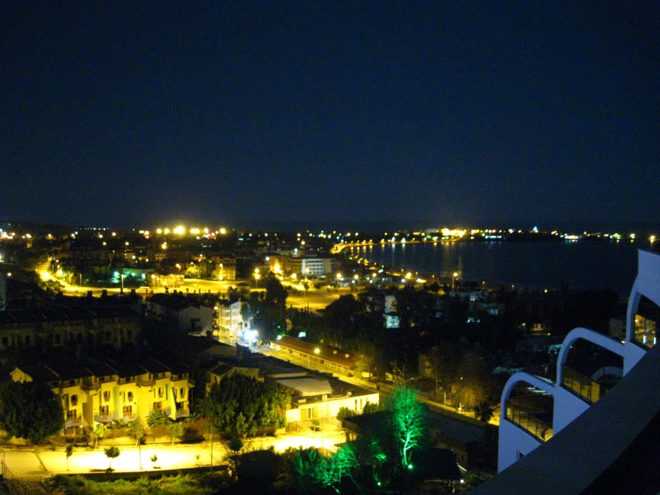 Aus Zimmer 2616 bei Nacht Side Prenses Resort & Spa