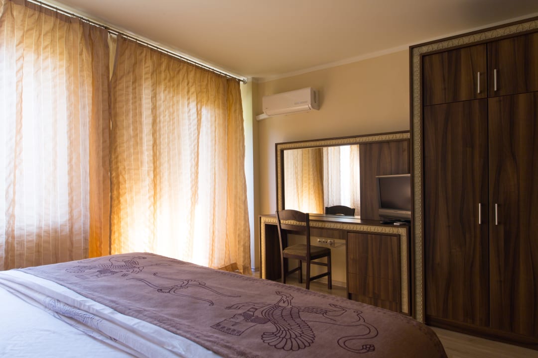 Zimmer Argisht Palace Hotel