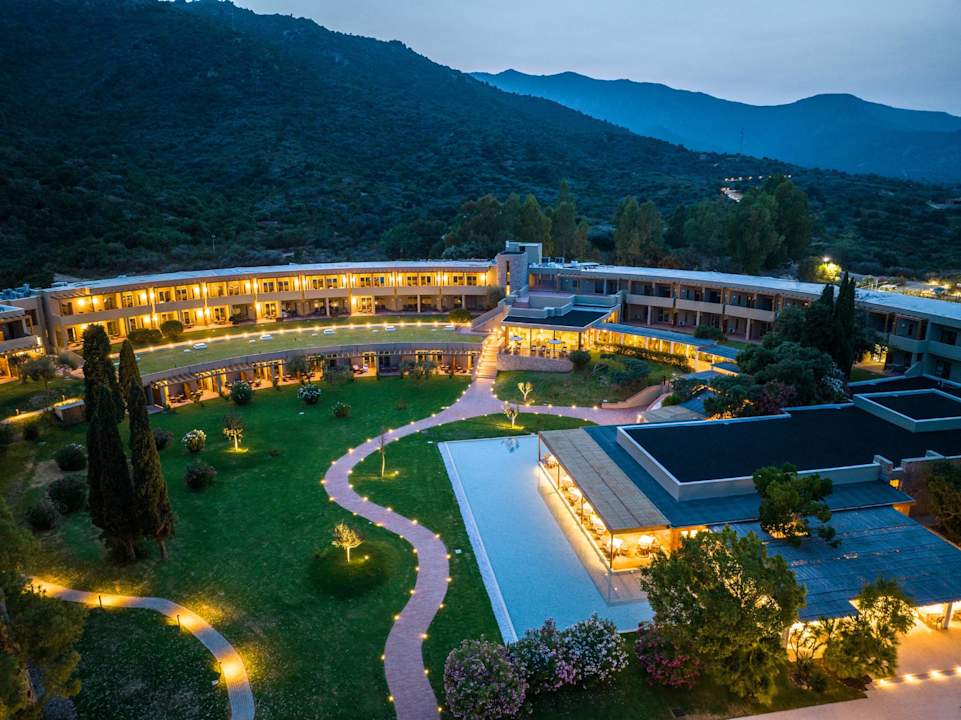 Außenansicht Is Molas Resort