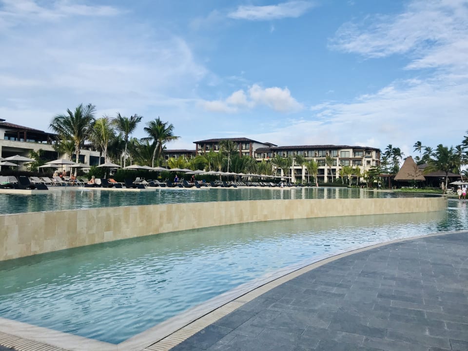 Pool Lopesan Costa Bávaro Resort, Spa & Casino