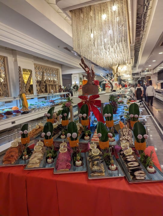 Gastro Side Royal Palace Hotel & Spa