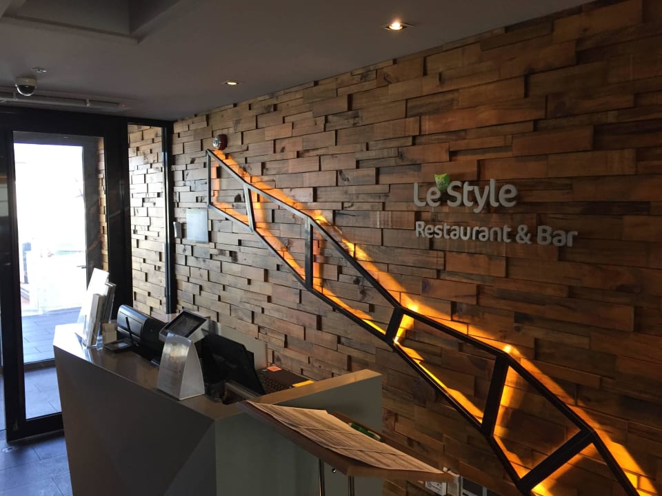 Eingang ibis Styles Hotel Ambassador Seoul Myeong-dong