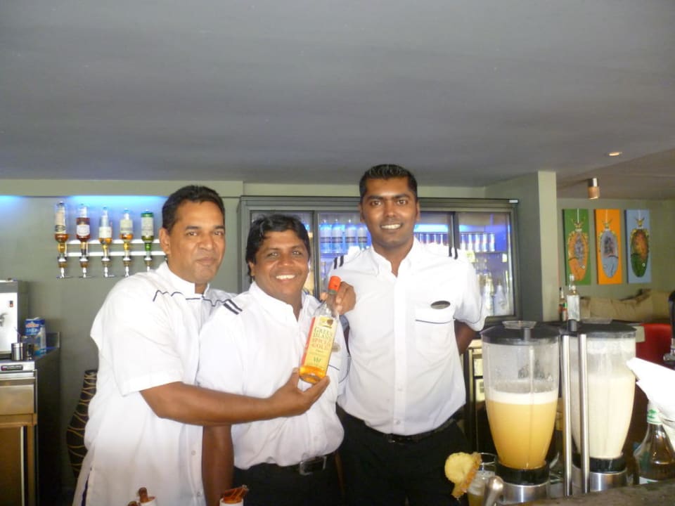 Crew Baywatchbar Mauricia Beachcomber Resort & Spa