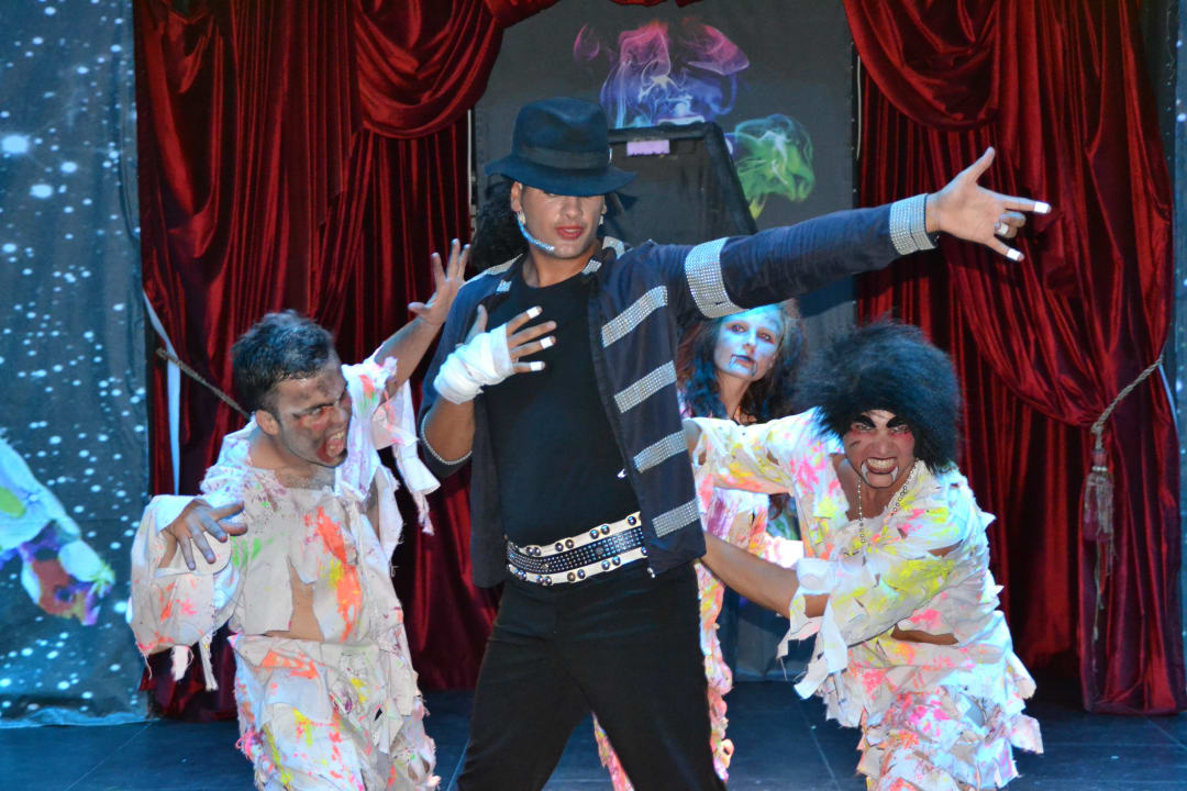 Jacksonshow  Hane Family Resort