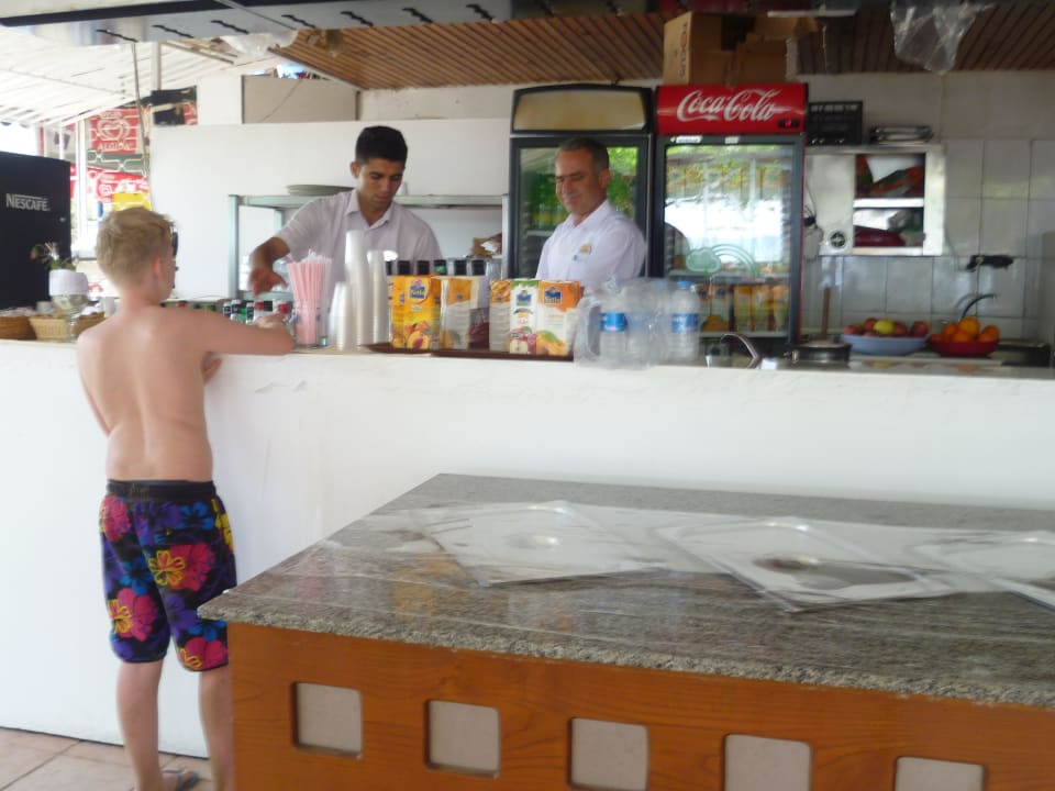 Strandbar mit Ömer und Oguz Narcia Resort Side