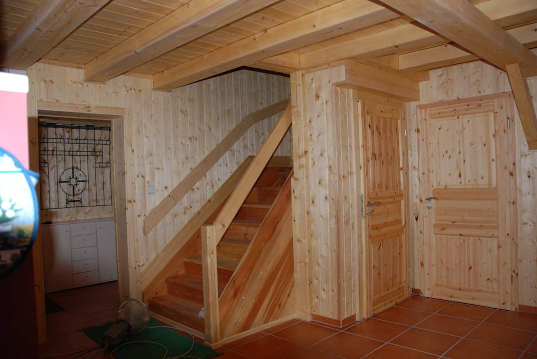 Großzügiger Treppenaufgang Ferienparadies am Rennweg