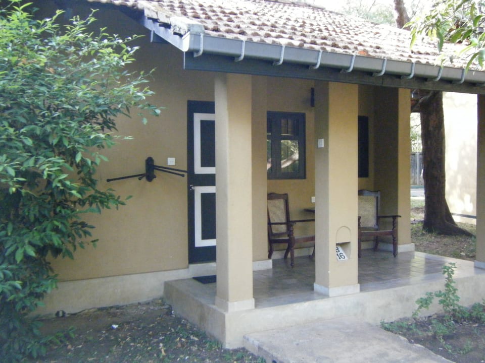 Eine Seite des Doppelbungalow Habarana Village by Cinnamon