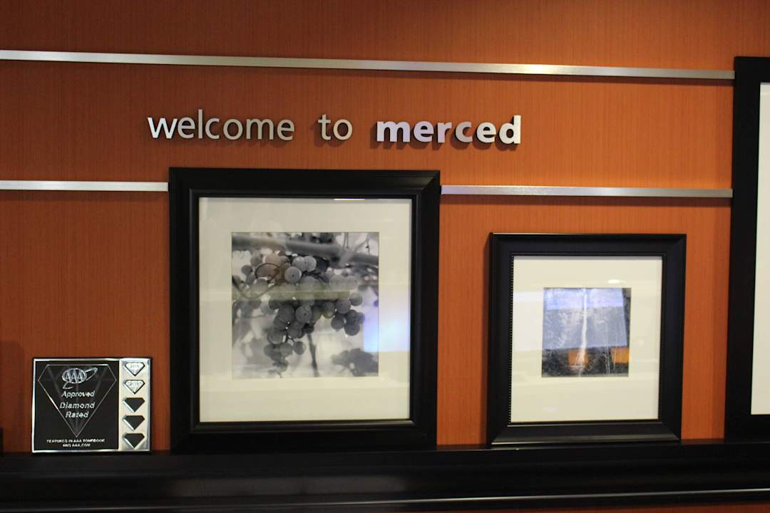 Rezeption Hotel Hampton Inn And Suites Merced,